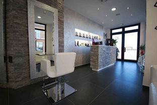 以贊美為鑰，開啟美發(fā)造型與飾品銷售新篇章